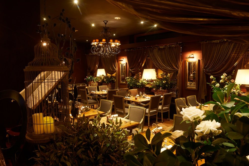 Restaurace Botanic, Praha – interiér s nábytkem GS Furniture, foto 3