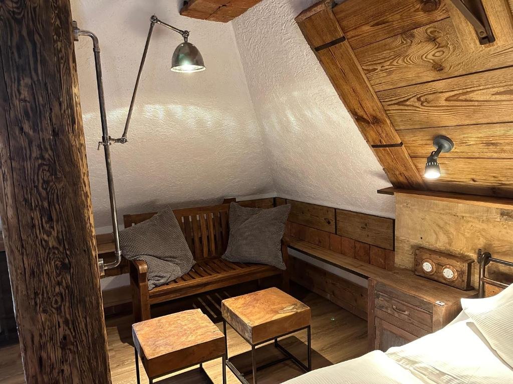 Romantik hotel U Raka, Praha – interiér s nábytkem GS Furniture, foto 6